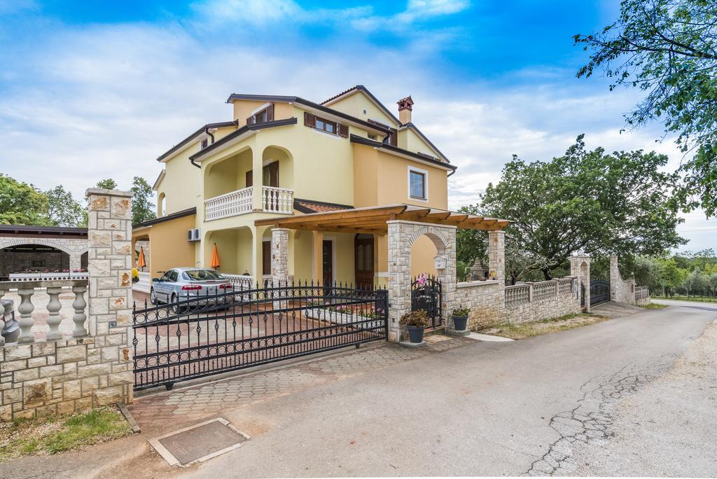 Apartments Catic Ουμάγκ Εξωτερικό φωτογραφία